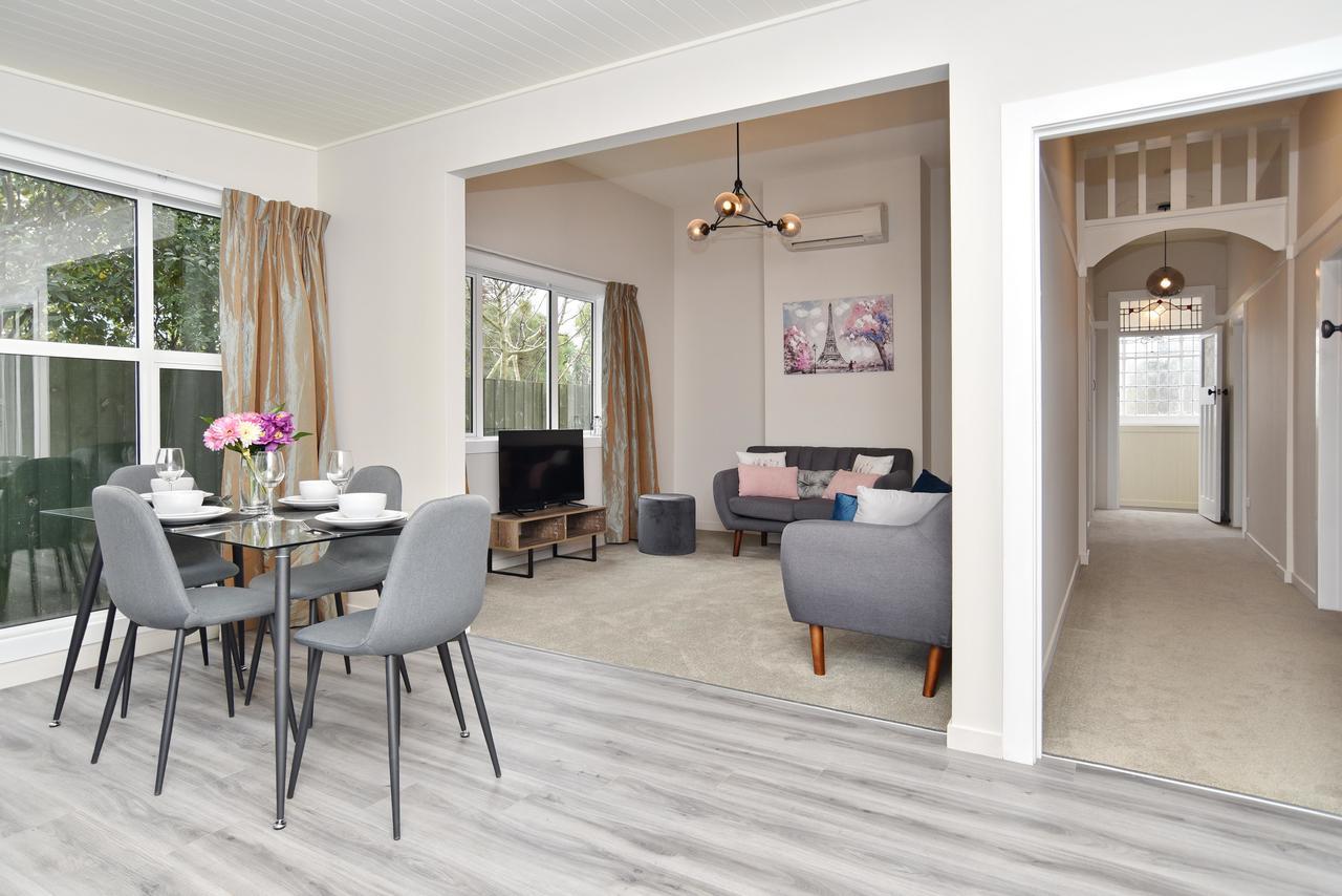 Albemarle Villa - Christchurch Holiday Homes ภายนอก รูปภาพ