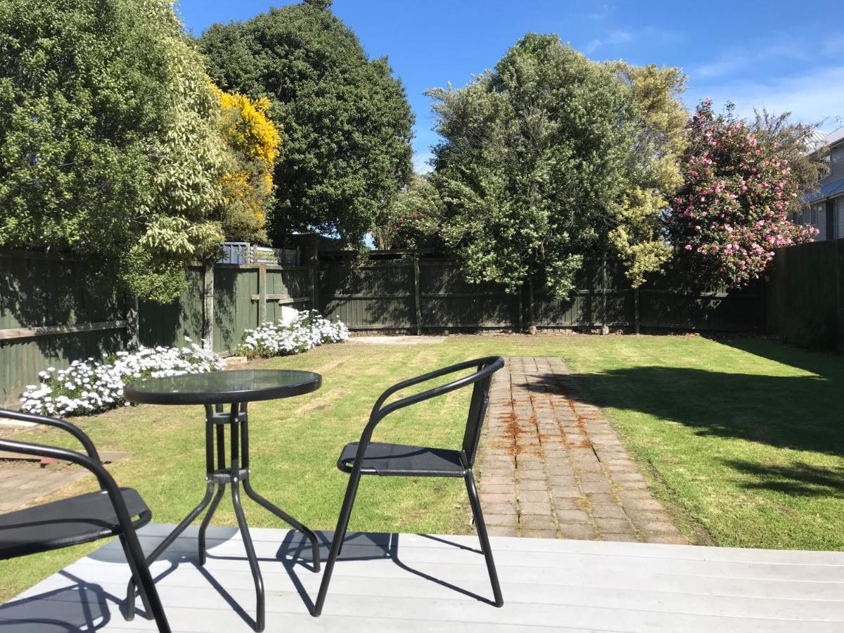 Albemarle Villa - Christchurch Holiday Homes ภายนอก รูปภาพ